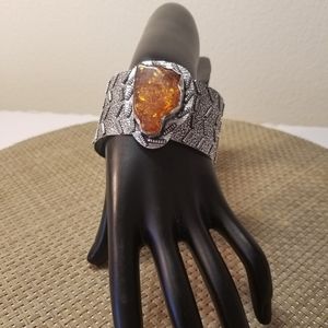 ADMIRABLE AMBER BRACELET NWOT